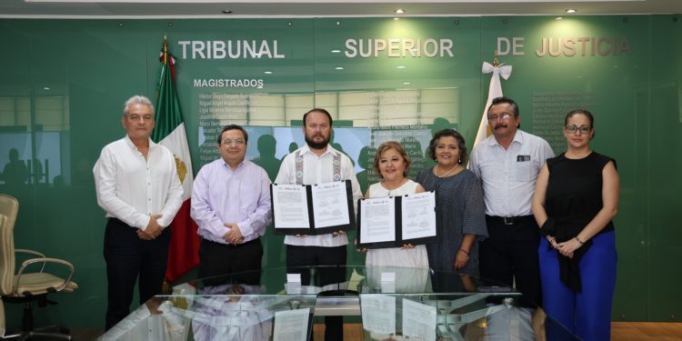 Firman convenio por la excelencia SECOES y Poder Judicial de Quintana Roo