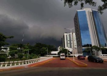 «Hay que estar alertas» recomienda Centro ante pronósticos de lluvias por Beryl