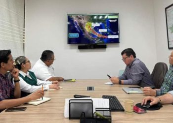 Refuerza Salud planes de respuesta para hacer frente a lluvias por “Beryl”