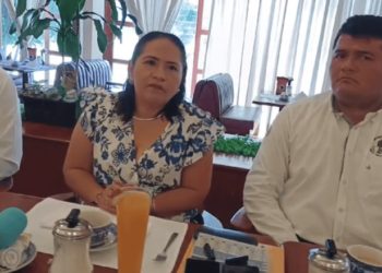 Ordenan reinstalación de administrativa del CECyTE Tabasco tras 7 años de cese injustificado