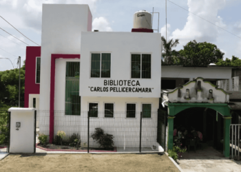 Inaugura Centro nueva biblioteca y obras viales en zona rural