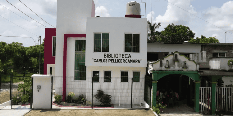 Inaugura Centro nueva biblioteca y obras viales en zona rural