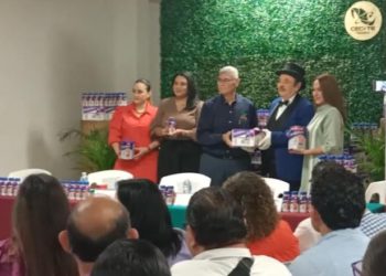 CECyTE dona casi 3 mil botes de Pediasure a fundación ‘Los Ángeles del Mago Chong-Tall’