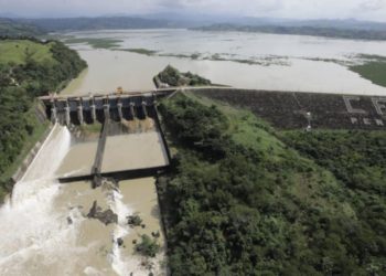 Peñitas desfogando 500 m³/s; aumentan niveles en ríos de Tabasco