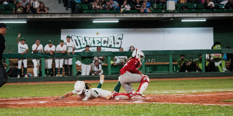 Olmecas caen en el primero de la serie ante Veracruz 8-2 en el Centenario