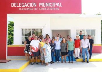 Centro entrega nueva delegación municipal en Ixtacomitán y repavimentación en Boquerón