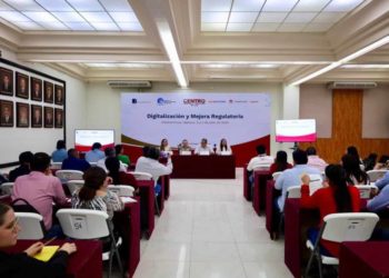Capacita Centro a servidores públicos en mejora regulatoria