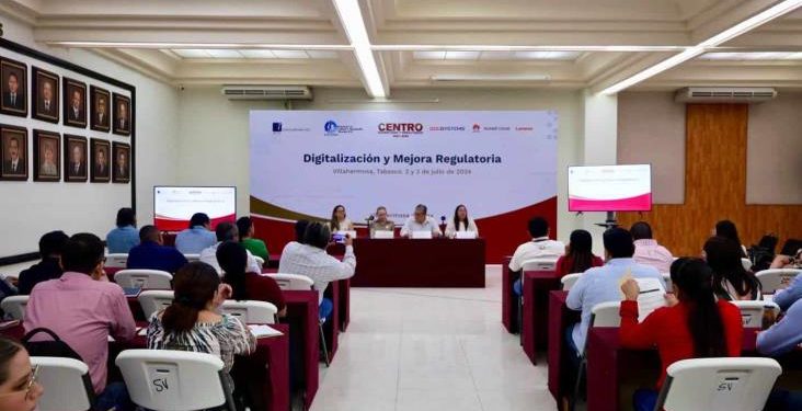 Capacita Centro a servidores públicos en mejora regulatoria
