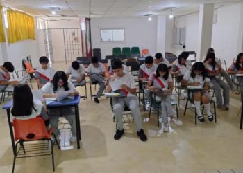 Denuncian cobro a estudiantes que reprobaron materias en Técnica 1