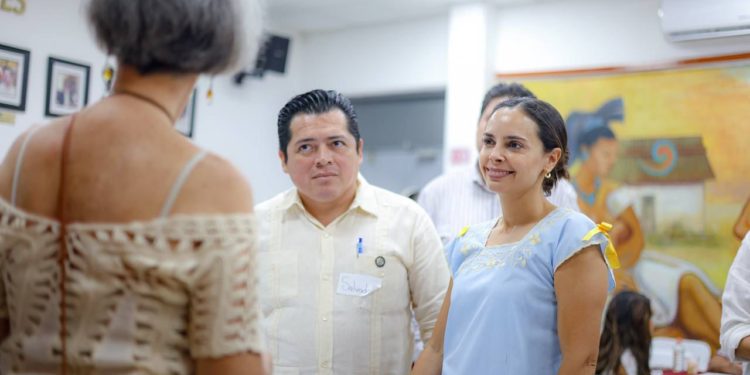 Fomenta Ana Paty Peralta participación ciudadana para diseño del futuro de Cancún