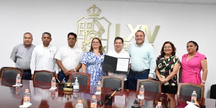 Entregan Minuta de Acuerdo de Revisión Salarial 2024