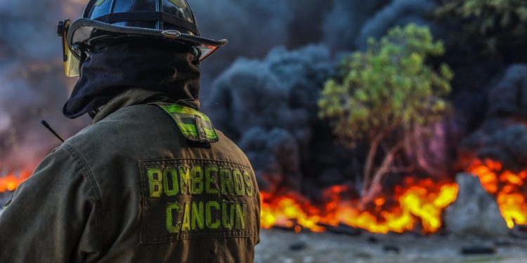 Confinado incendio en el antiguo relleno sanitario