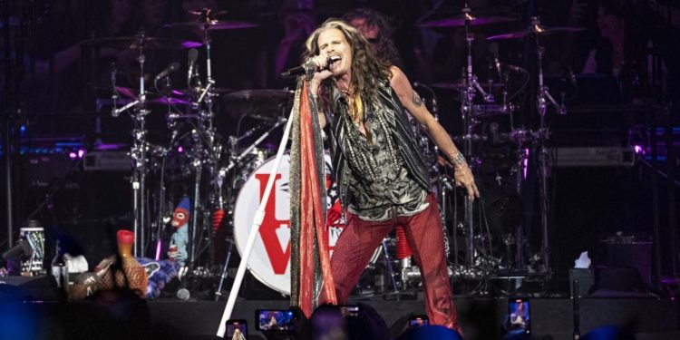 Aerosmith cancela su gira por problemas vocales del vocalista Steven Tyler