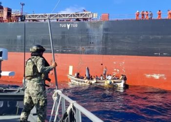 Rescatan a 31 extranjeros en el norte de Isla Mujeres