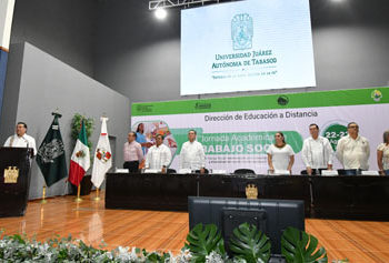 Rector de la UJAT plantea fortalecer sector salud con prácticas de trabajo social por un año