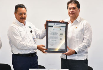 La UJAT es la primera del sureste en recibir distintivos ELSSA del IMSS: GNO