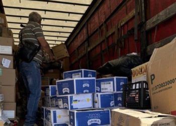 Papa Francisco envía repletos camiones de comida a Ucrania