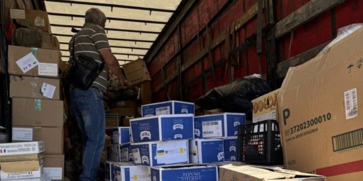 Papa Francisco envía repletos camiones de comida a Ucrania