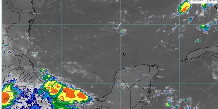 Prevén cielo nublado con lluvias puntuales fuertes en Quintana Roo