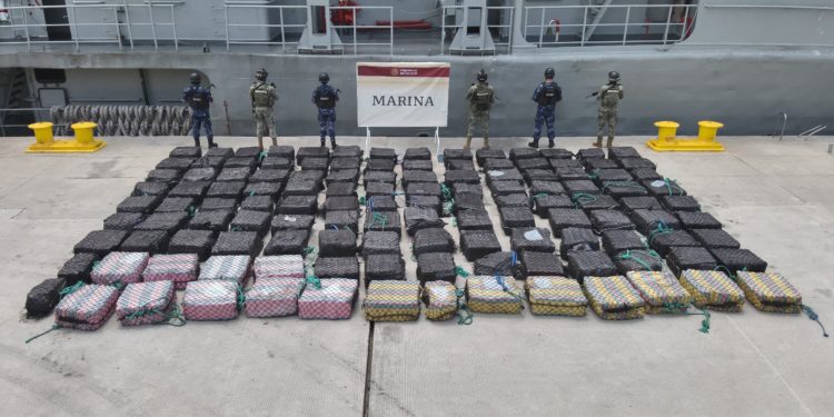 Aseguran 7.2 toneladas de cocaína en las costas de Colima y Michoacán