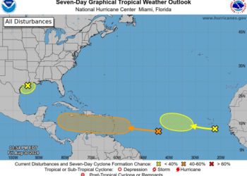 Autoridades vigilan dos zonas de baja presión en el océano Atlántico