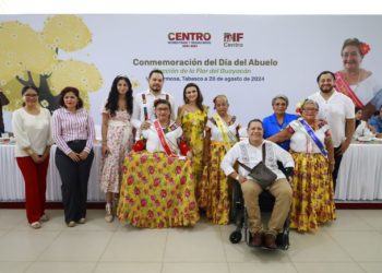 Reconoce Gobierno de Centro a adultos mayores por su valía y contribución social