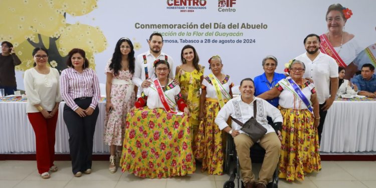 Reconoce Gobierno de Centro a adultos mayores por su valía y contribución social