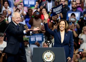Kamala Harris y Tim Walz se lanzaron contra el republicano Donald Trump, al que señalaron de egoísta