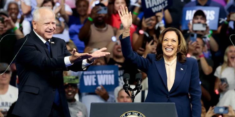 Kamala Harris y Tim Walz se lanzaron contra el republicano Donald Trump, al que señalaron de egoísta