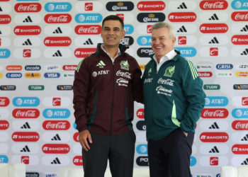Javier Aguirre fue presentado oficialmente junto a Rafael Márquez, quien actuará como su auxiliar técnico