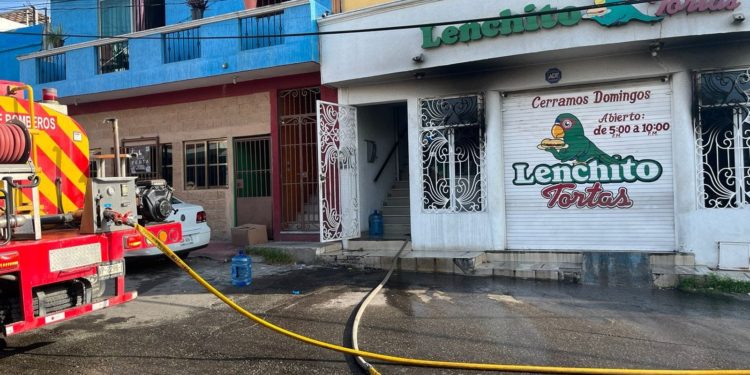 Se incendia Tortería Lenchito en Atasta