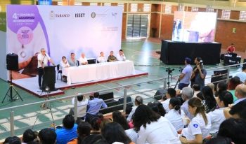 Llaman a profesionales de la salud a especializarse en geriatría y atención al adulto mayor