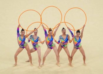 Las mexicanas tienen una extraordinaria rutina en gimnasia rítmica en #Paris2024 con canciones como «Staying Alive», «September», «Born To Be Alive» e «YMCA»,  clasifican a la siguiente ronda
