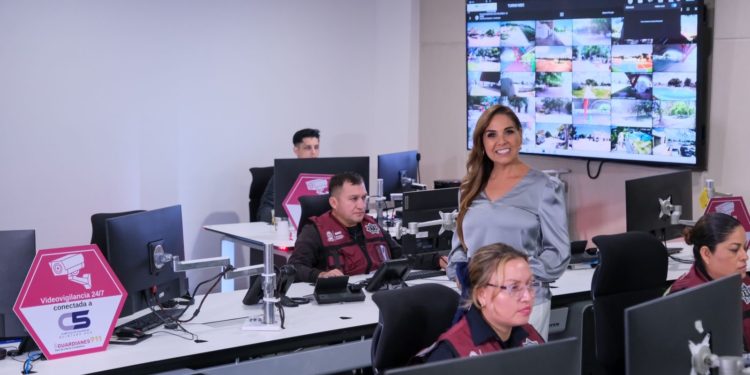 Instalamos la cámara mil de “Guardianes 911” para avanzar en la Construcción de Paz en Quintana Roo: Mara Lezama