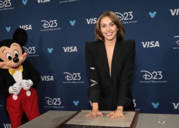 Nombran a Miley Cyrus como «Leyenda Disney» y la más joven de la historia