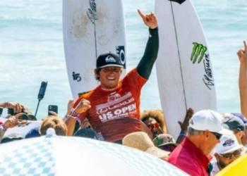 Alan Cleland hace historia al convertirse en el primer mexicano en ganar el US Open de surf