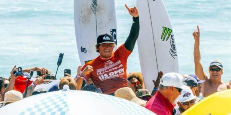 Alan Cleland hace historia al convertirse en el primer mexicano en ganar el US Open de surf