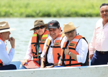 Javier May recorre Laguna de Las Ilusiones y prepara Plan de Reforestación Estatal