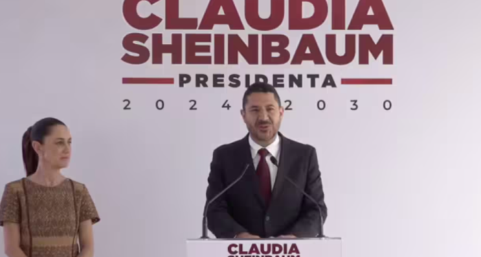 Claudia Sheinbaum nombra a Martín Batres como director del ISSSTE de la CDMX