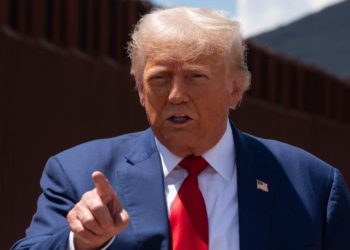 Arrestan a un hombre por amenazar de muerte a Donald Trump