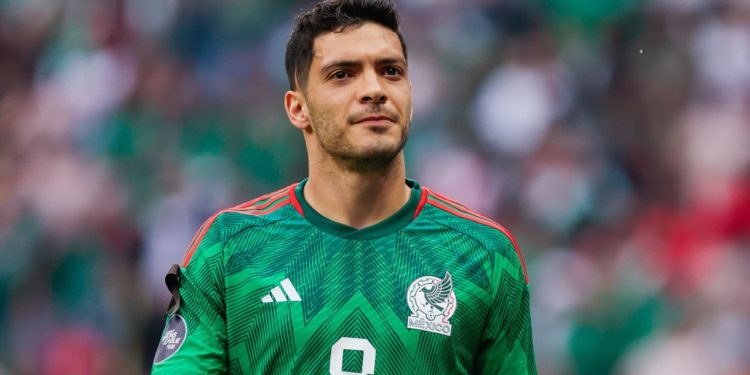 Raúl Jiménez está dispuesto a regresar en la selección mexicana