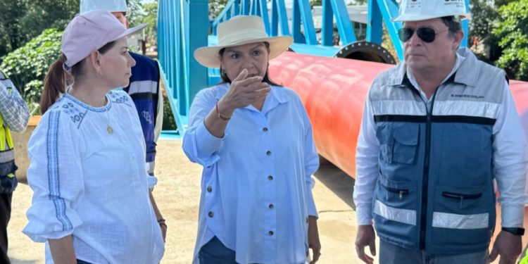Supervisan Aura Medina y Yolanda Osuna avances de la planta Carrizal II en Centro
