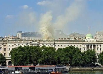 Se incendio el emblemático edificio de Somerset House en Londres