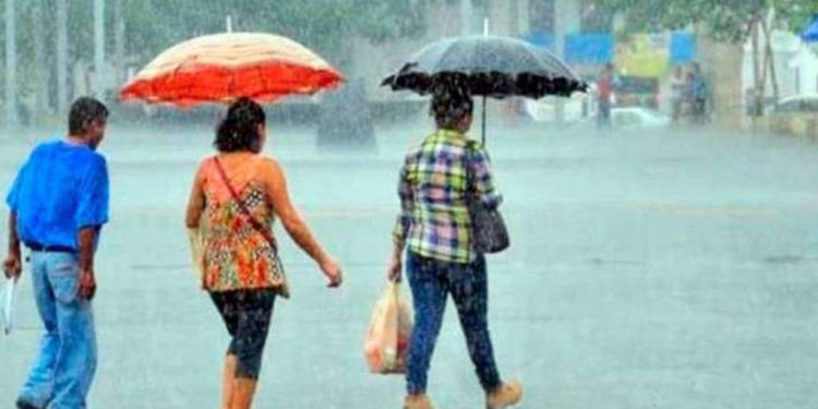 Onda Tropical 17 provocará lluvias intensas en Tabasco este martes, advierte Conagua