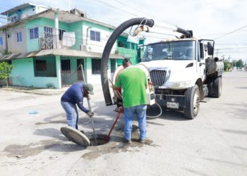 Residentes de la colonia Miguel Hidalgo colaboran en Jornada de Limpieza Integral