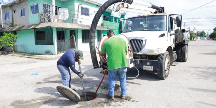 Residentes de la colonia Miguel Hidalgo colaboran en Jornada de Limpieza Integral