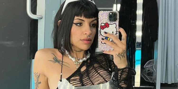 Cazzu regresa a los escenarios más fuerte que nunca