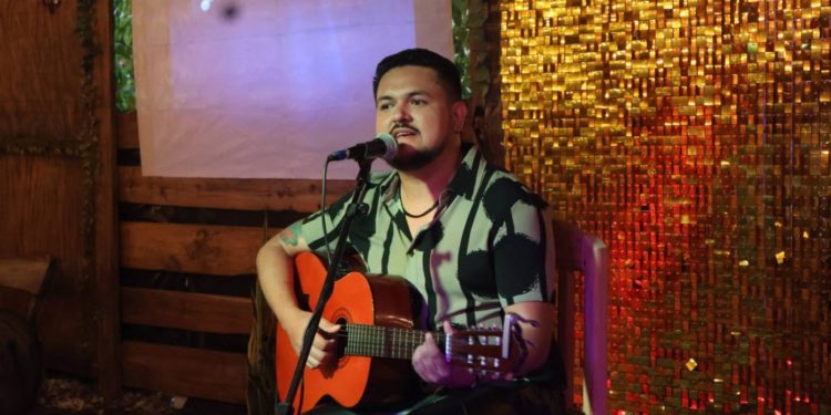 Tabasqueño representará a México en Festival Internacional de la Canción en Uruguay