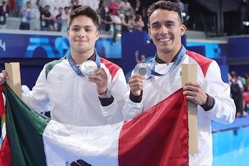 Clavadistas mexicanos se llevan la medalla de plata en los Juegos Olímpicos París