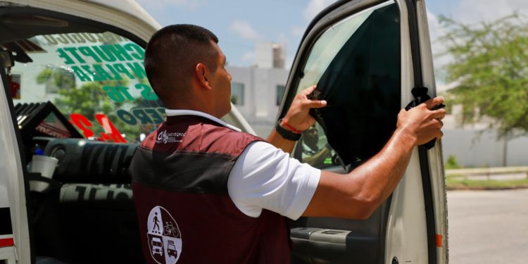 IMOVEQROO mantiene su campaña de “Tolerancia Cero” al polarizado en el transporte público